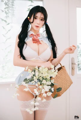 Paranhosu Sia_S22 Photo Book Vol.6 – Lollipop