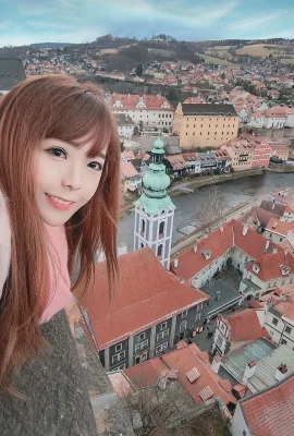 Inte  model Zhang Xiaorou’s “proud bust + perfect sweet smile” is so alluring