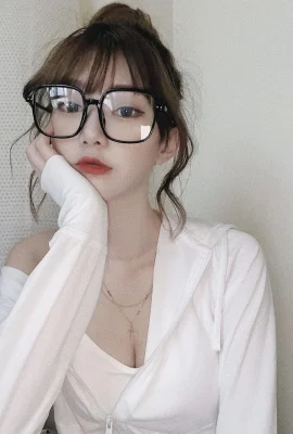 Yuanyuan’s delicate and good looks have captured the hearts of fans: the sweetness is beyond the limit.