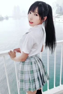 Taiwanese Cosplayer Yishuang Yuu’s good looks and sexy legs are too foul!