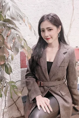 Taiwanese beauty Cindy Ruru’s perfect figure is so eye-catching