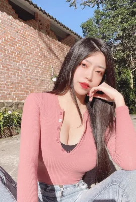 Zhang Xinyu is not exaggerated! Super beautiful big breasts are so eye-catching…I want to be conquered by her