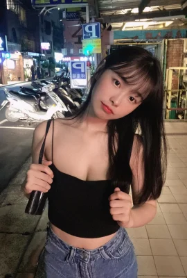 Xiangxiang’s “snow-white beautiful breasts” are actually very interesting… so eye-catching that you can’t take your eyes off them!