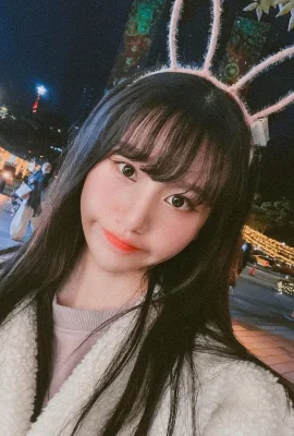 The live broadcast host Nana Nana’s cute face attracted many fans to watch….