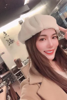 Sasha Lisa’s “white snow milk” seductive perspective… extremely hot