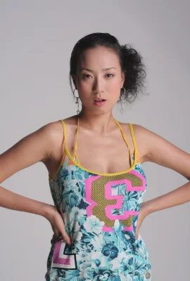 Beauty DiDi’s ambiguous photography of two people (119P)