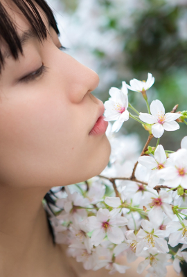 Wet temptation under the flowers (full with Yui Aragaki)