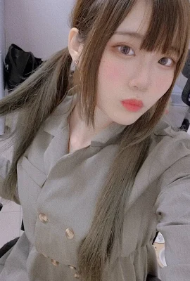 Tangyuan mm’s sweet smile tempts you: breasts and legs are great!