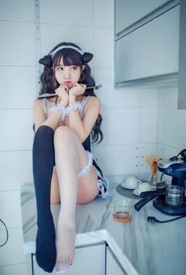 (Inte  Celebrity) Beautiful Legs Coser Kurokawa’s “Little Devil Maid Outfit” No Watermark VIP Set