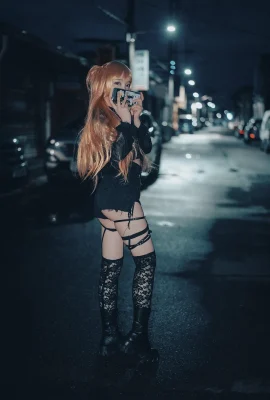 Dressed up so eye-catchingly, you dare to expose yourself outside