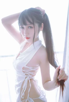 Dou Niang·Li Shi’s “Black and White Cheongsam Twins”