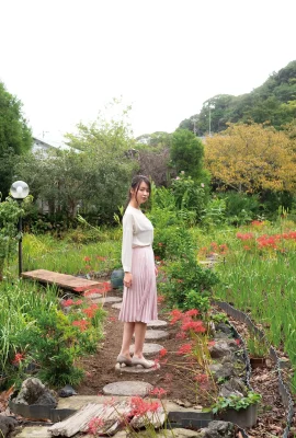 (Nayuki Yuna) The beauty of the goddess and her big balls are tempting… I can’t stop watching it