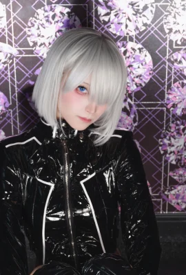 Akichi – 2B Black latex