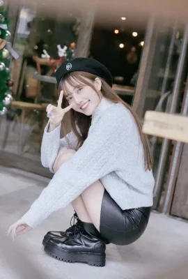 The girl next door “Qian Qian” has beautiful photos with fresh temperament for people to enjoy and you will be obsessed with them accidentally