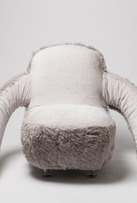 The super healing cuddling sofa can keep you warm even if you are alone