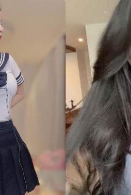The Japanese girl from Kyung Hee University “loves wearing high school uniforms at home”, and her “evil breast shape” exudes a sense of charm!