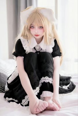 (Cosplay) Mimiovei 米米– Cat-eared maid cat-eared maid